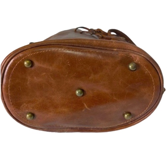 Patricia Nash Otavia Distressed Italian Leather Drawstring Bucket Crossbody Bag - Picture 3 of 9